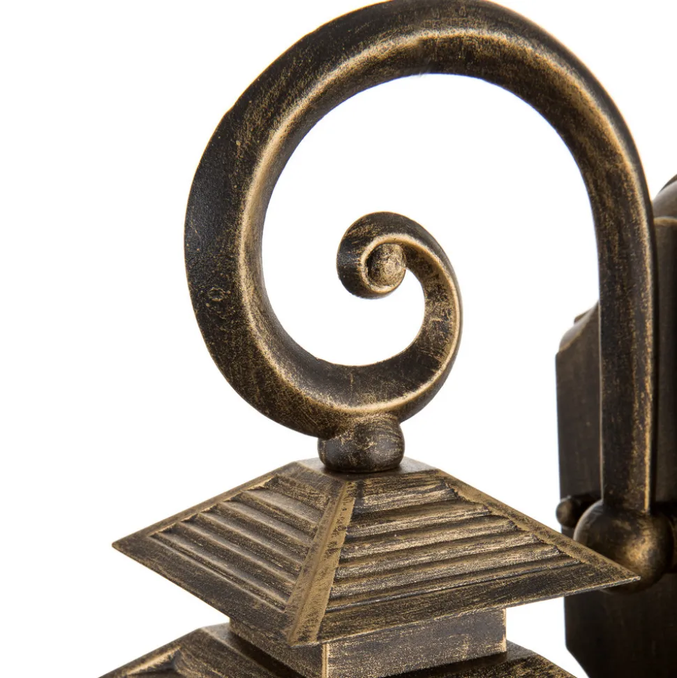 Tradisjonell utendørs vegglampe Ilka som lykt