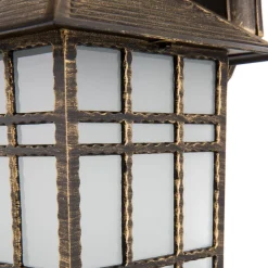 Tradisjonell utendørs vegglampe Ilka som lykt