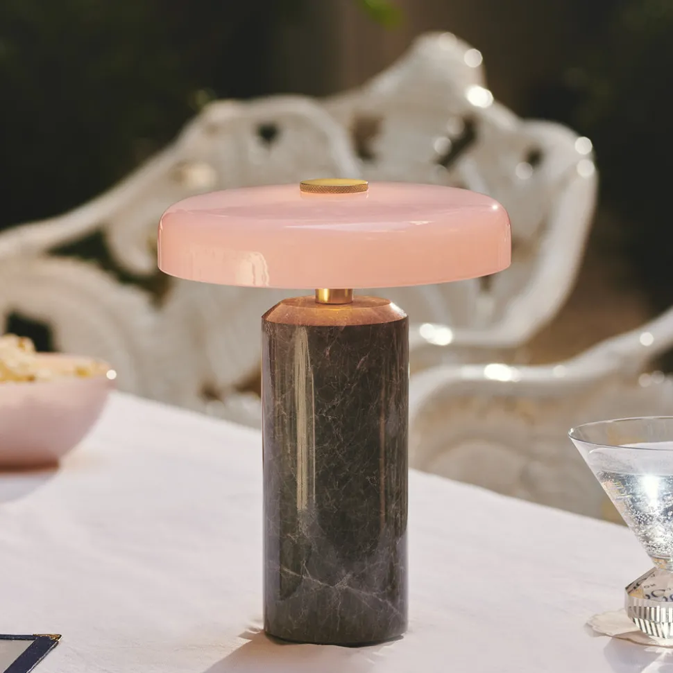 Trip LED oppladbar bordlampe, grå/rosa, marmor, glass, IP44