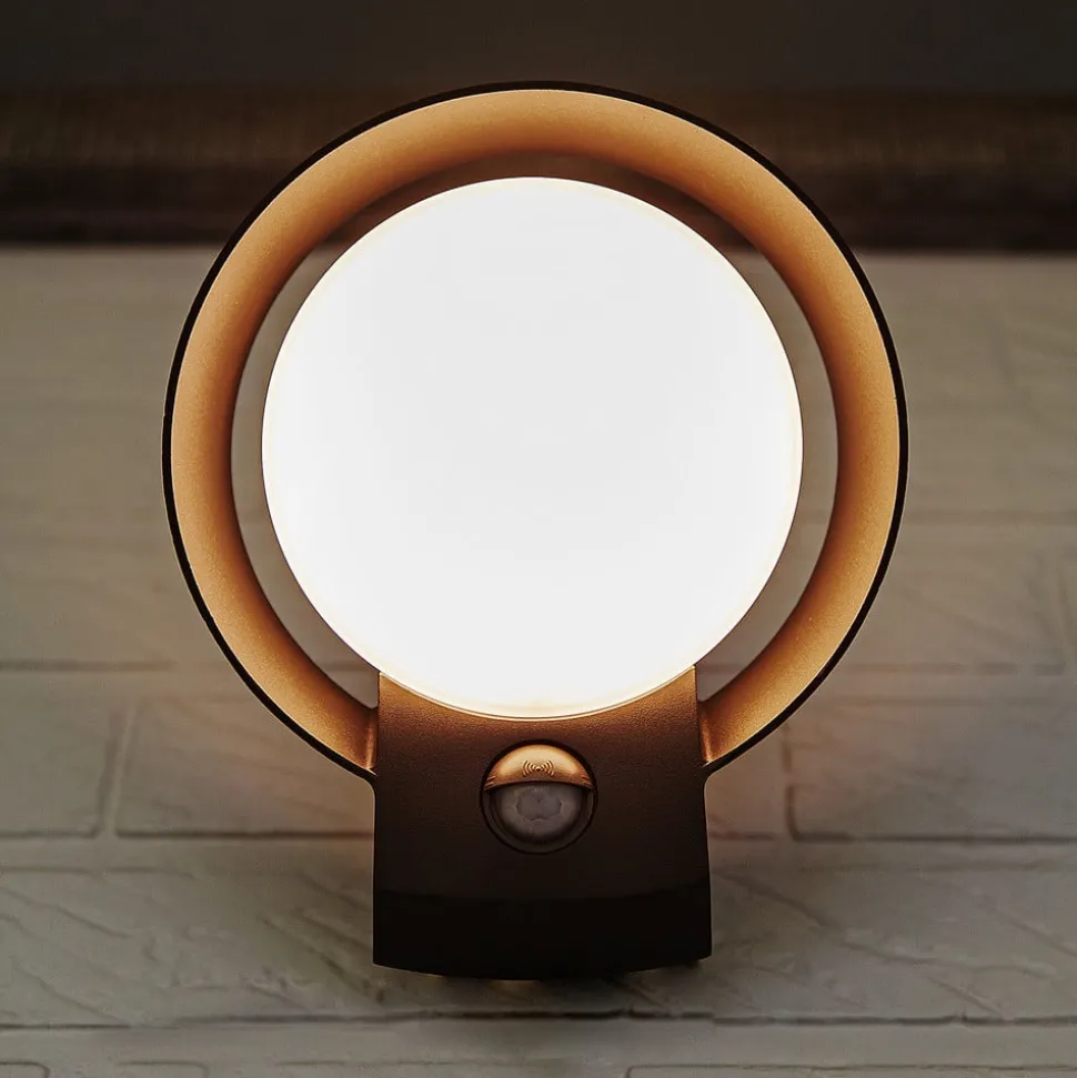 Utend LED-vegglampe Polo, støpt aluminium m sensor