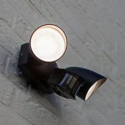 Utendørs LED-spot Shrimp med sensor av aluminium