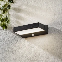 Utendørs LED-vegglampe Cuando med bevegelsessensor