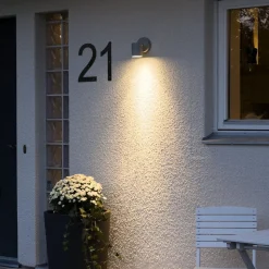 Utendørs NEW MODENA vegglampe med ett lys i grå