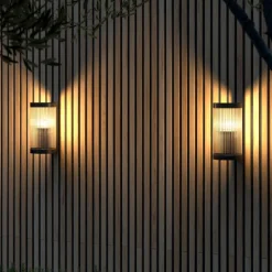 Utendørs vegglampe Coupar, svart