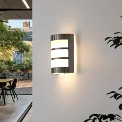 Utendørs vegglampe Kristian med striper, stål