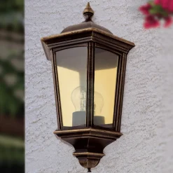 Utendørs vegglampe Puchberg, direkte, svart-gull