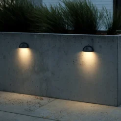 Utendørs vegglampe Scorpius av plast, svart