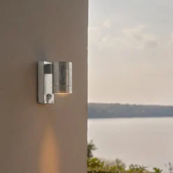 Utendørs vegglampe Tin Maxi Sensor galvanisert, stål, IP54, GU10