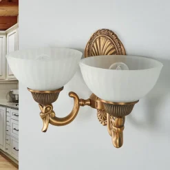 Utsøkt NOAM vegglampe med bronse