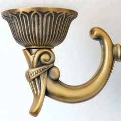 Utsøkt NOAM vegglampe med bronse