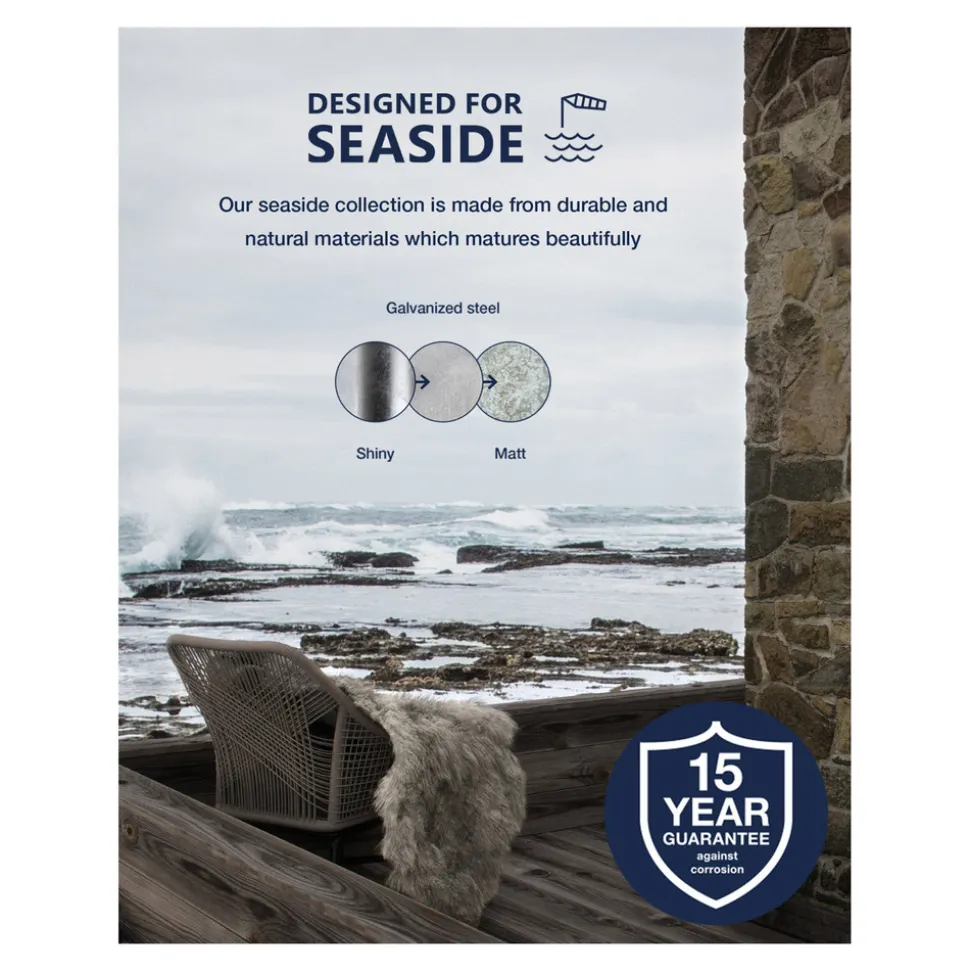 Vegglampe Bergen, halvsirkelformet, sølvgrå