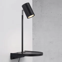 Vegglampe Cody, med hylle og USB-port, svart