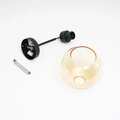 Vegglampe Cubus, svart/rav, glass, Ø 18 cm, E27