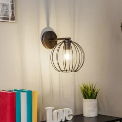 Vegglampe Madam, svart, med burskjerm