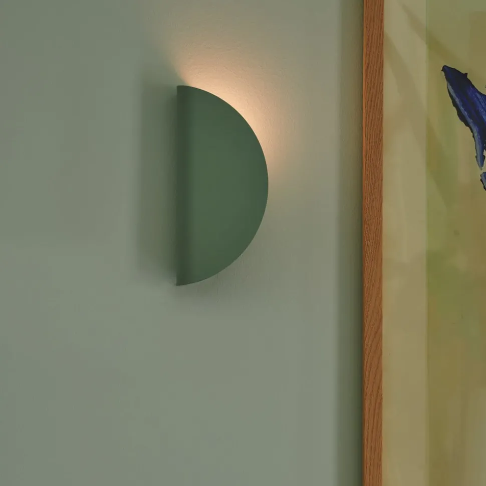 Vegglampe modell 2110, metall, grønn