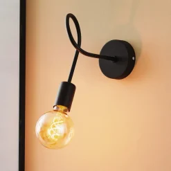 Vegglampe Oxford i metall i svart