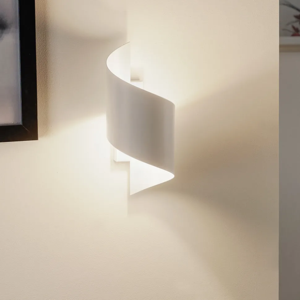 Vegglampe Spiner hvit, høyde 30 cm, stål