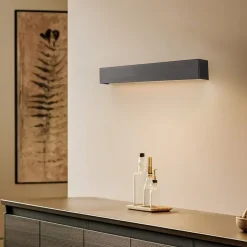 Vegglampe Straight S, 62 cm, svart