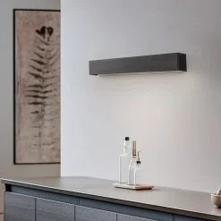 Vegglampe Straight S, 62 cm, svart