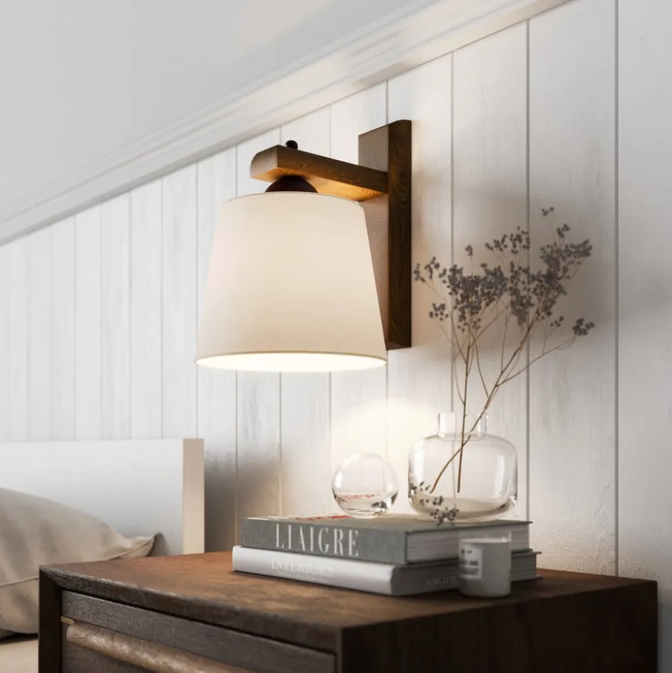 Vegglampe Sweden med trestativ, valnøtt eik