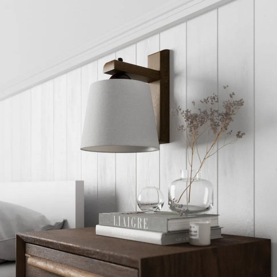 Vegglampe Sweden med trestativ, valnøtt eik