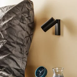 Veggspot Mono I svart