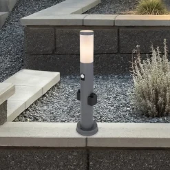 Veilampe Boston, med stikkontakter og sensorer