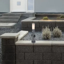 Veilampe Boston, med stikkontakter og sensorer