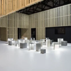 Vibia Empty 4135 utelampe av betong, 25 cm